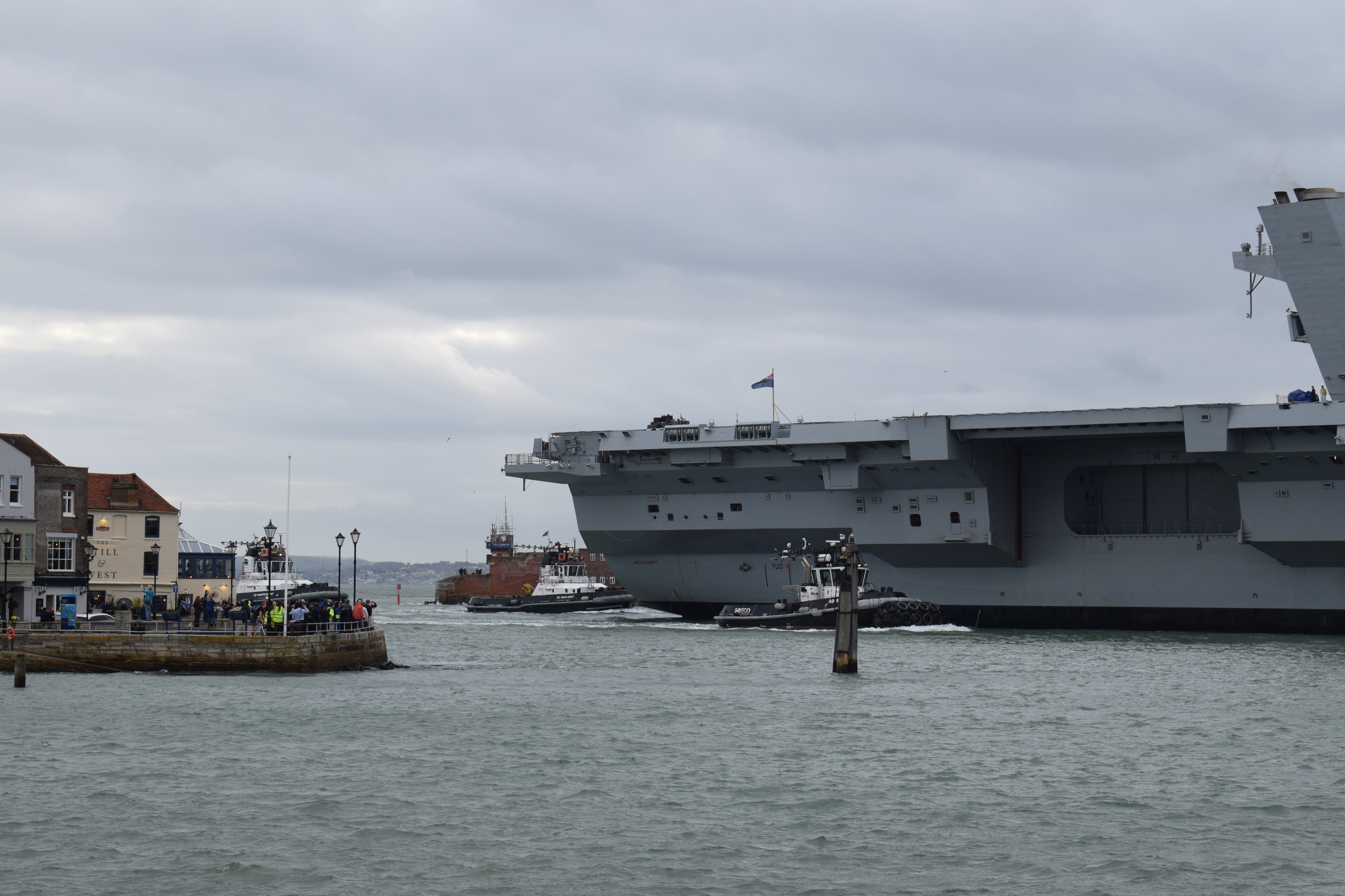Aircraft Carrier (HMS Queen Elizabeth & HMS Prince of Wales) - Page 20 37677772625_b3b3c0e709_o