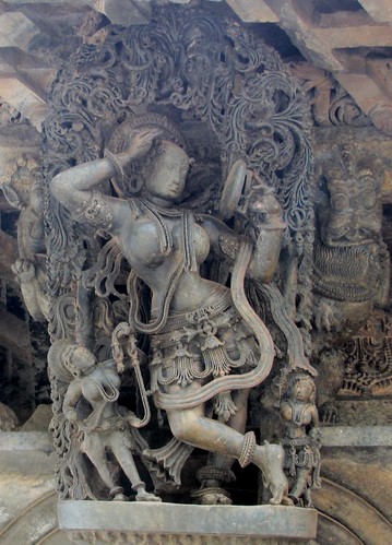 hoysaleswaratemple hoysaleswara temple halebidu halebeedu art stone sculpture filigree lady woman hoysaleshwaratemple hoysaleshwara