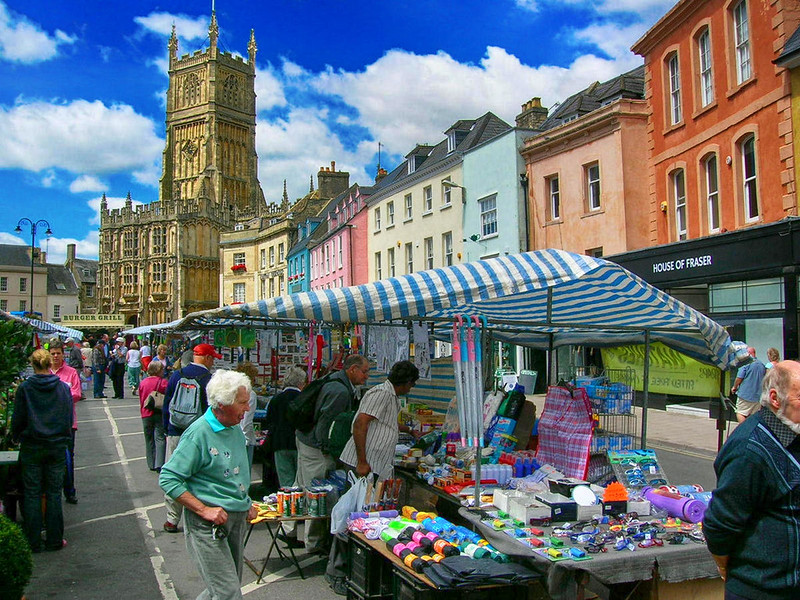 Cirencester market place
