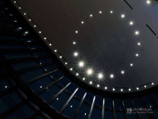 Downlights on ceiling, Conrad Osaka (コンラッド大阪)