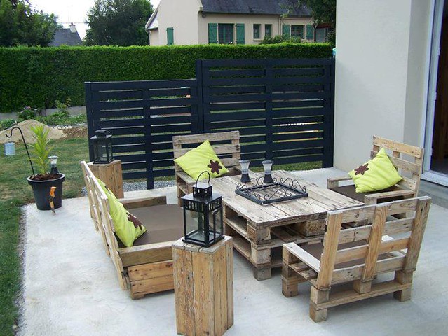 Recycled Wood Pallet: Decoration and Functionality