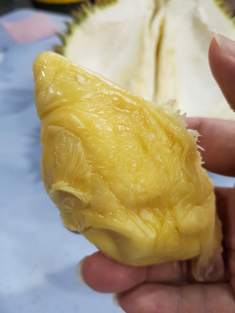 王中王 Kapai 1.6kg ($35/kg) @ Say Heng Durian at Gerai Durian USJ14
