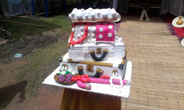 Cake by Pearls Cakes and Events.