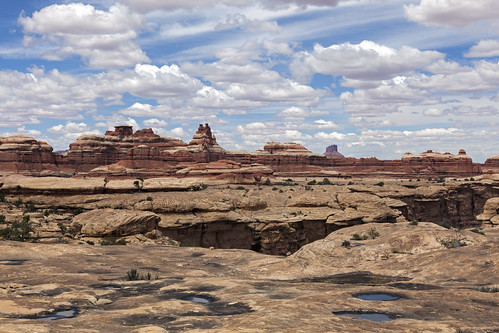 canyonlandsnationalpark maze themazedistrict sandstone wilderness utah coloradoplateau benches spires ridges canyons landscape canyon sky clouds