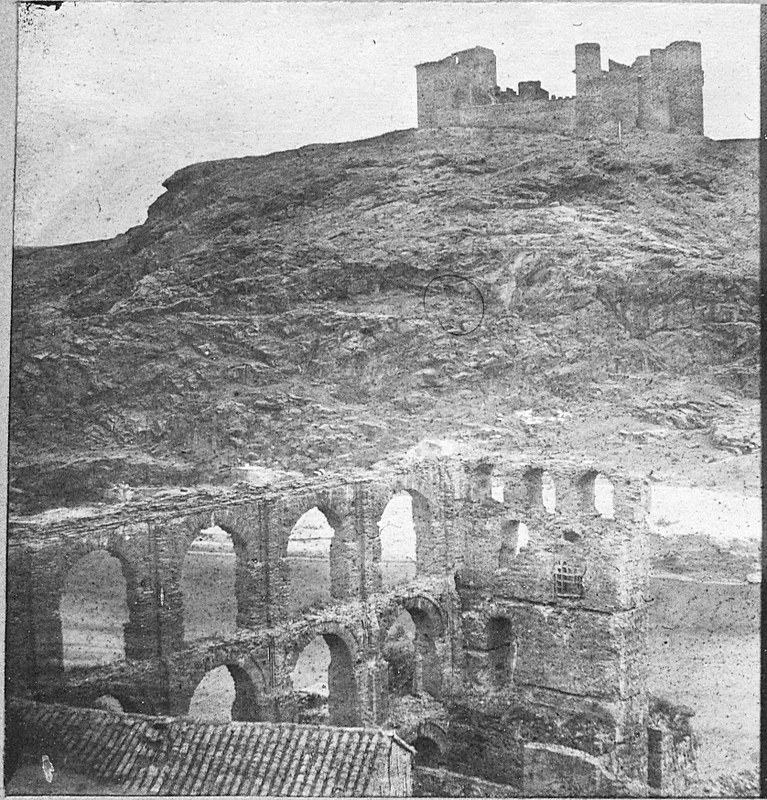 Artificio de Juanelo y Castillo de San Servando. Fotografía de Louis Léon Masson en 1857 © Real Academia de la Historia