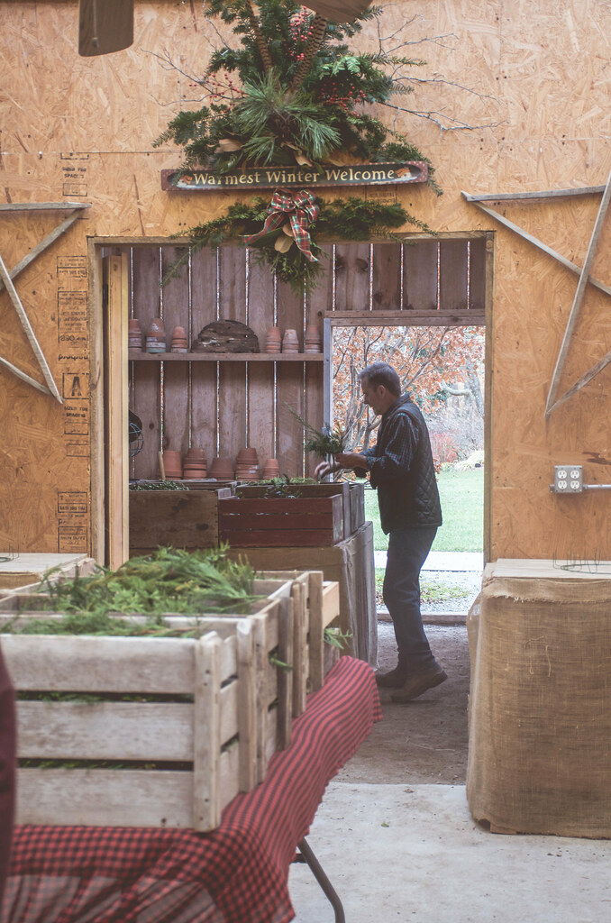 Holiday Wreath Making Workshop At Springhouse Gardens