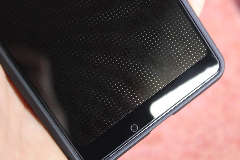 Xiaomi Mi Mix 2 の保護ガラスを貼る (24)