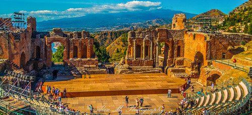 historicalbuildings sicily italy greektheater taormina beautifullandscapes nwn