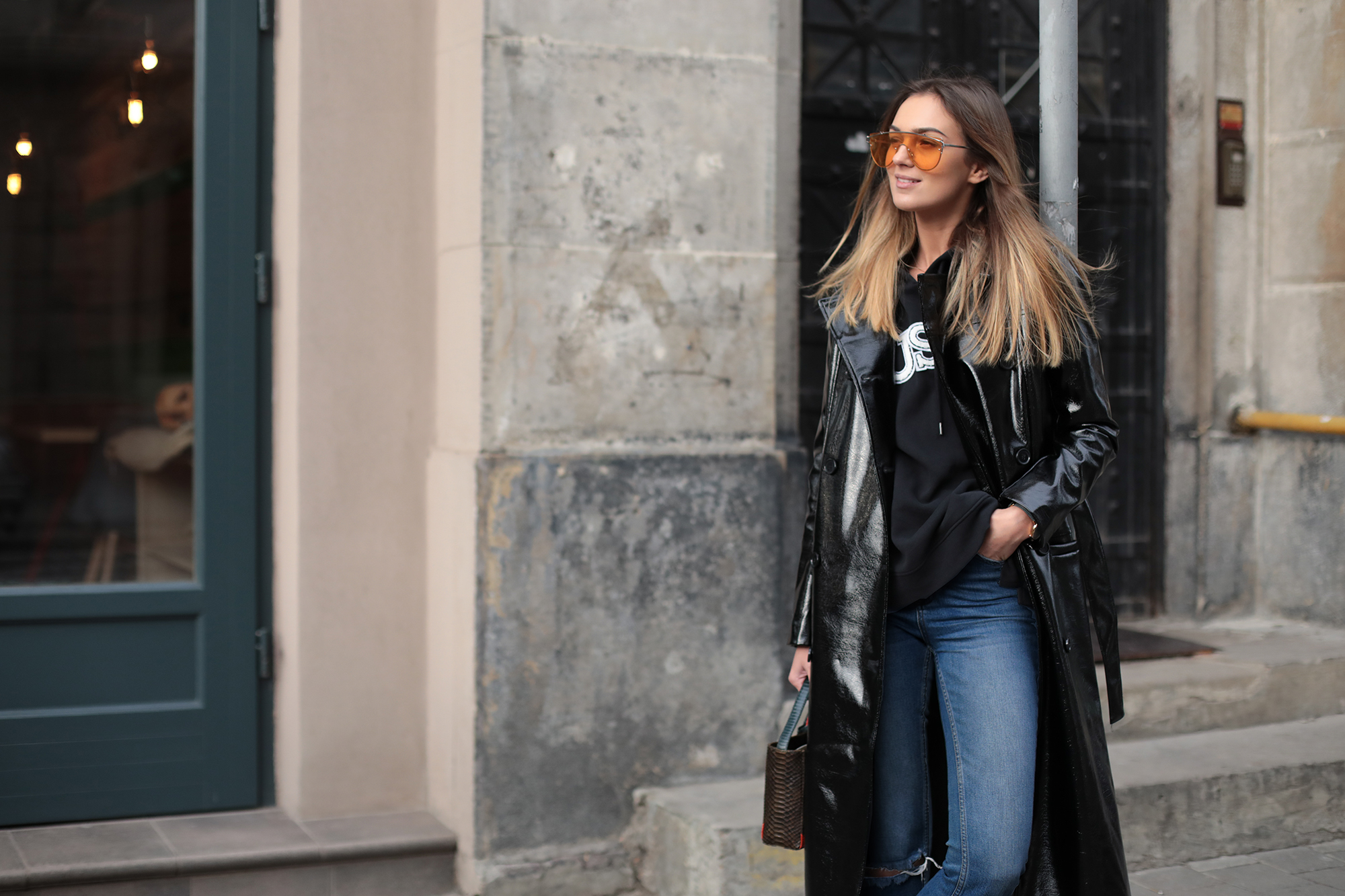 vinyl-trench-coat-outfit-blogger