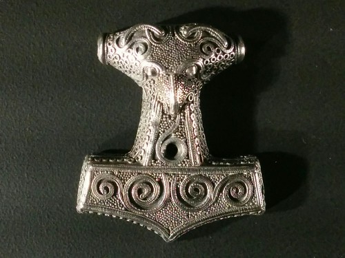 Pendant, Thor's hammer #toronto #royalontariomuseum #vikingsto #vikings #sweden #scania #thor #hammer #pendant #jewelry #latergram