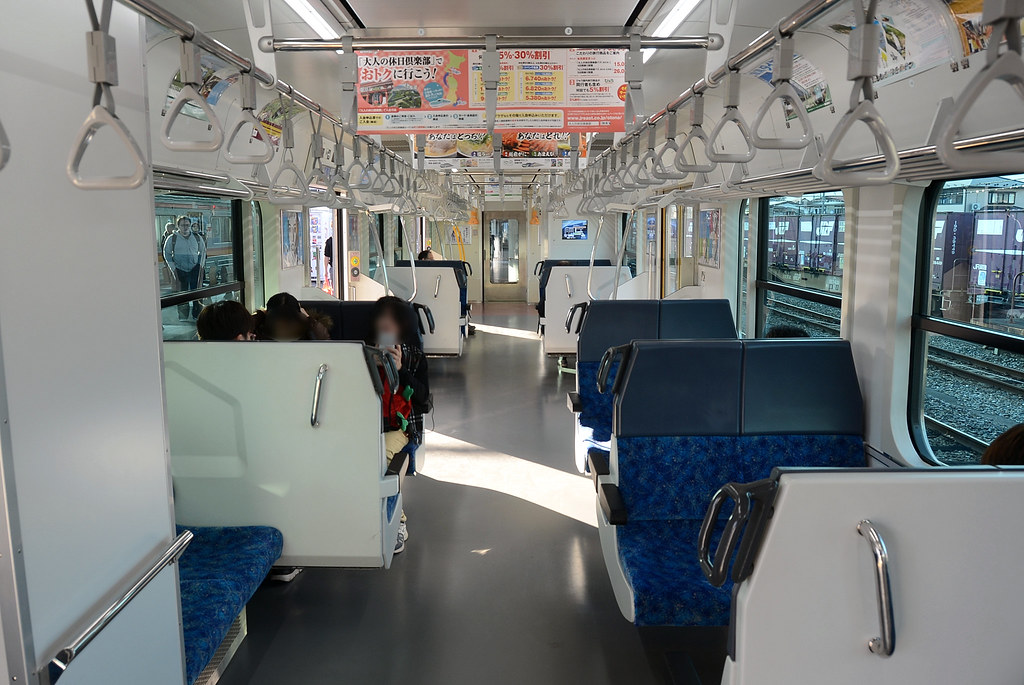 日本仙石線油電混合列車HB-E210