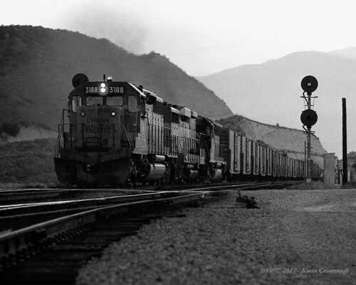 trains railroads unionpacific up locomotive emd sd402 gp30b sd45 cajonpass summit california