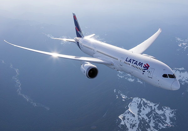 LATAM Boeing 787-9 Dreamliner