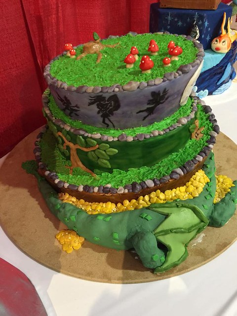 Cake by West Tennessee Sugar Artists