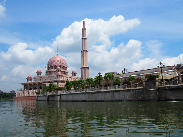 PA155316 ピンクモスク(プトラ･モスク/Putra Mosque/Masjid Putra) malaysia kualalumpur マレーシア クアラルンプール