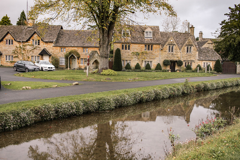 Upper and Lower Slaughter