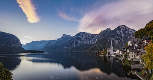 hallstatt oberösterreich china lake reflection morning color sky clouds town landscape mountains alpen austria