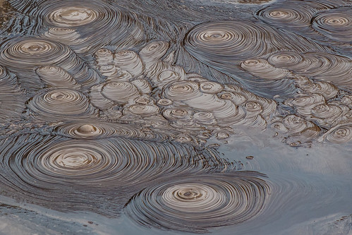 geothermal mudpool newzealand rotorua whakarewarewa patterens swirls travel bubbles