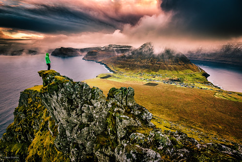 føroyar viðareiði scandinavia faroeislands northernisles fo viðoy atlantic sunset hiking adventure cliffs cloudy