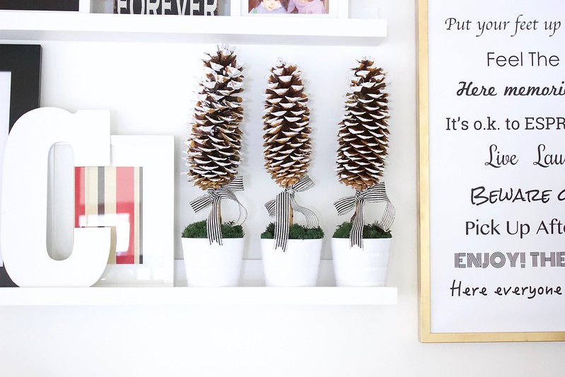 A Unique DIY Christmas Tree Holiday Decor