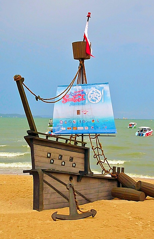 Pattaya Beach Road Seafood Festival