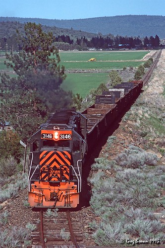 oregoncaliforniaeastern railroads oce ocerailway southernpacific sp klamathcounty klamathbasin oregon trains freighttrain emd gp40 abandonedrailroad