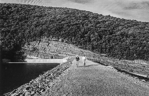 savageriver savagereservoir earthendam dam reservoir garrettcounty maryland rockstrata limestone mountain film 35mmfilm monochrome blackandwhite