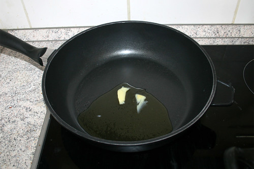 36 - Butterschmalz in Pfanne erhitzen / Heat up ghee in pan