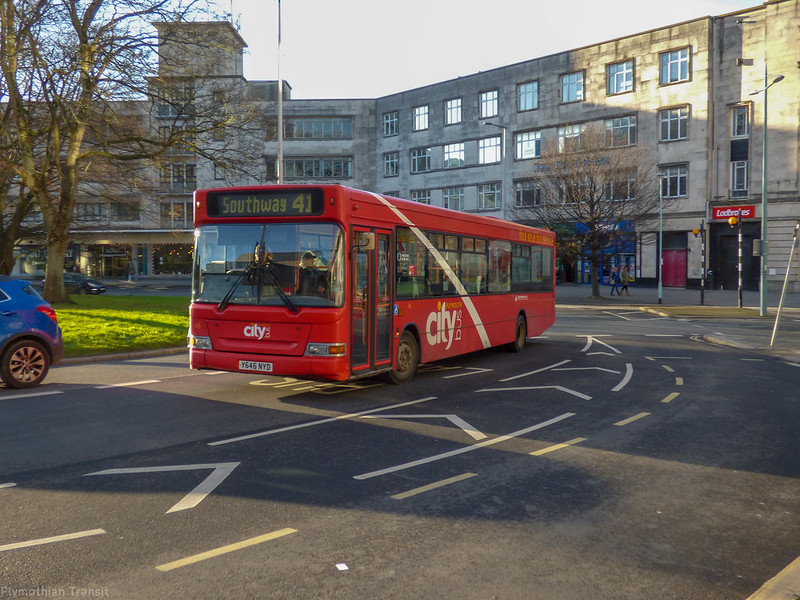 Plymouth Citybus 046 Y646NYD