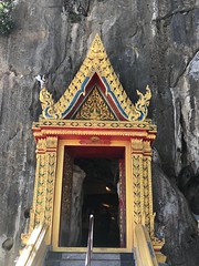 Tham Khao Yoi Caves