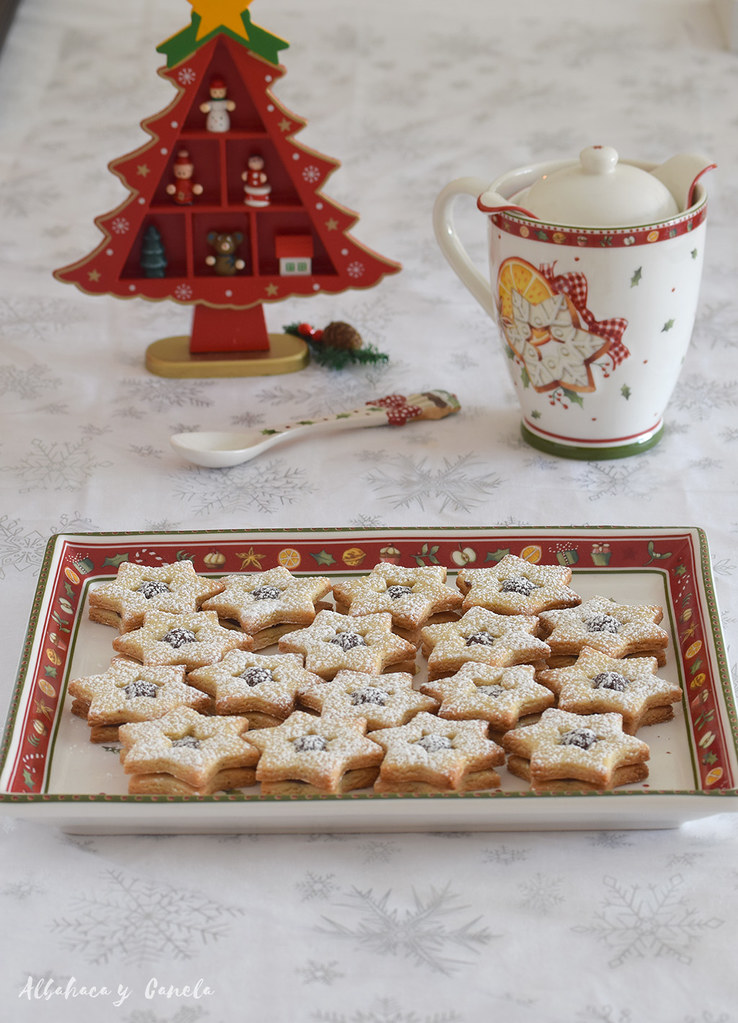 Chocolate filled star cookies