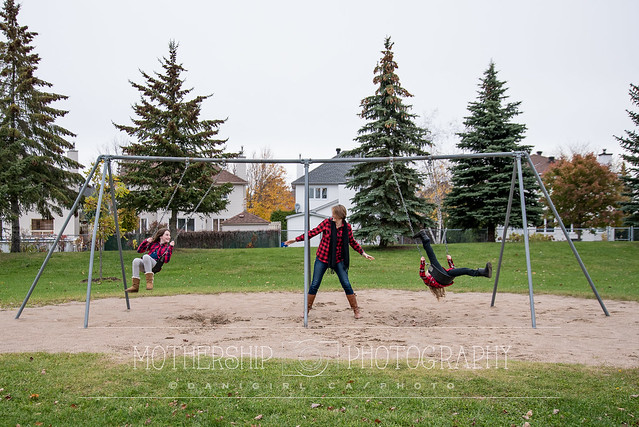 Outdoor family photographs in Ottawa