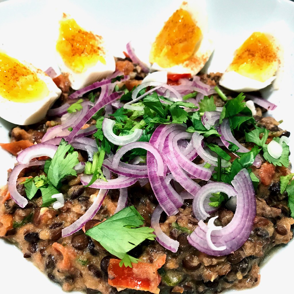 Crushed puy lentils with tahini and cumin