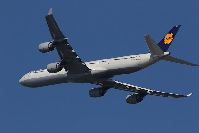 Lufthansa D-AIHY