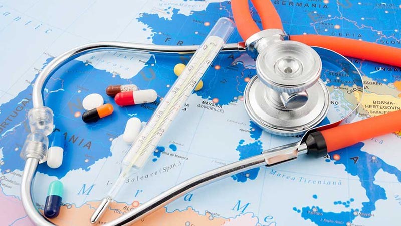 Membawa obat sakit saat traveling ke luar negeri, tidak sesederhana mengepaknya