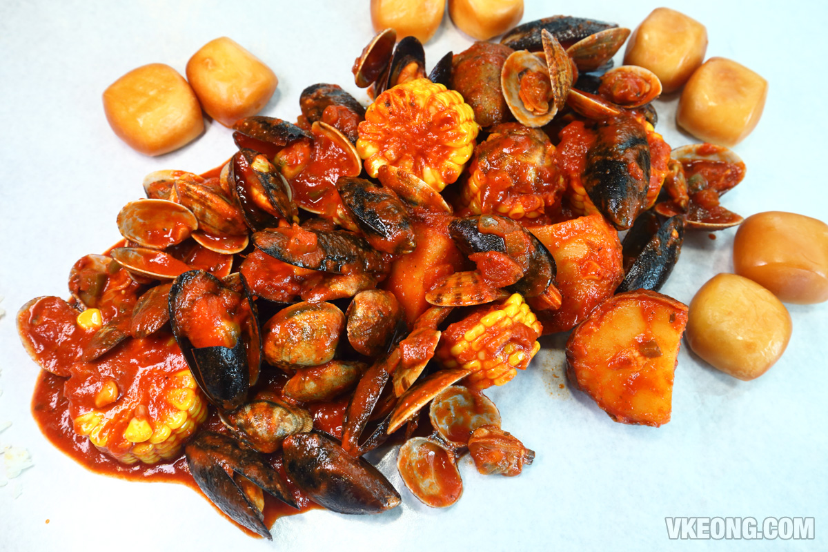 Shell-On-Mussel-&-Hama-Clams-Jamba-Jamba-Sauce