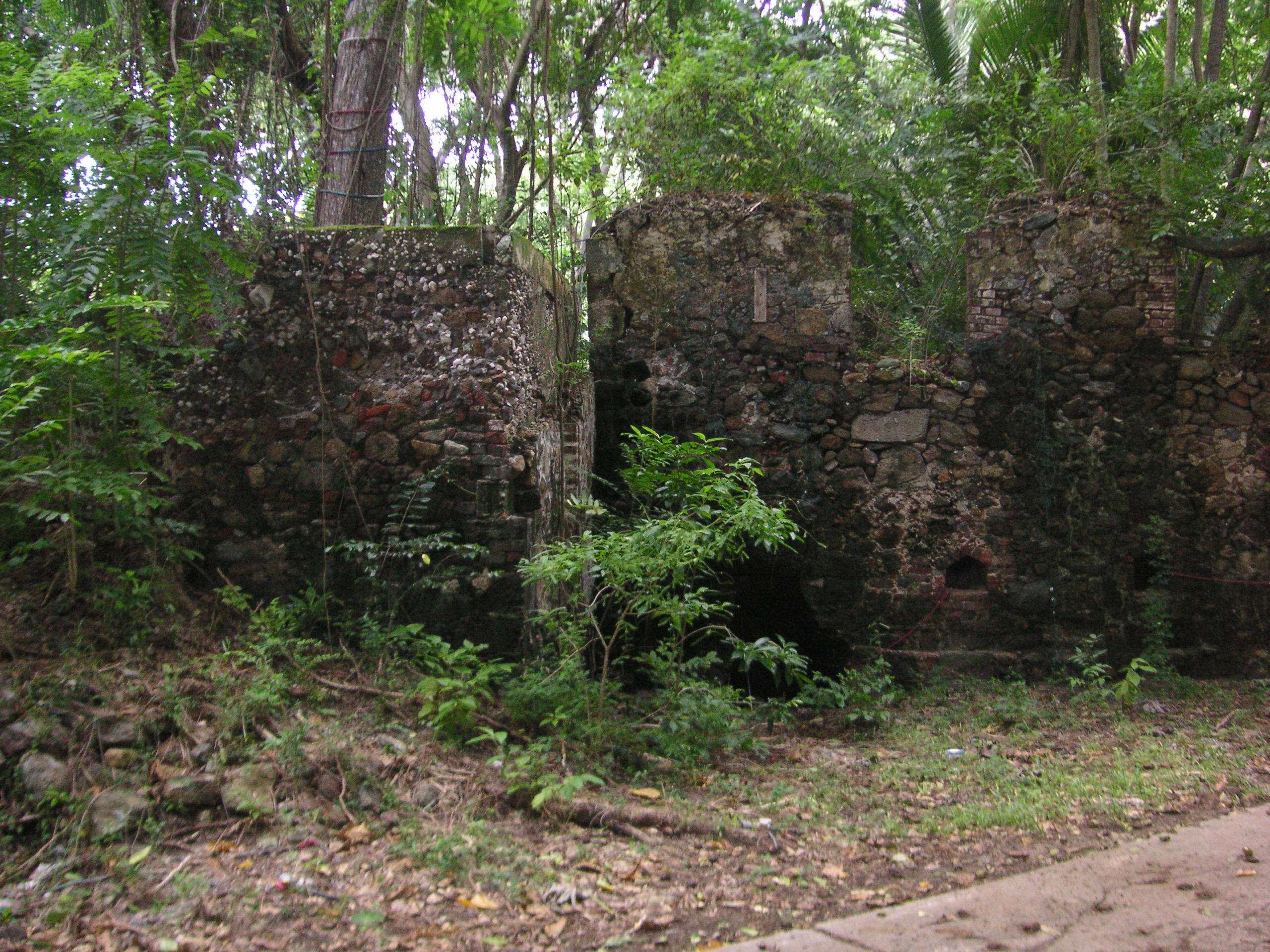 An abandoned and ruined sugar mill in Brewer's Bay, Tortola. Photo by Colin Riegels, August 20, 2006.