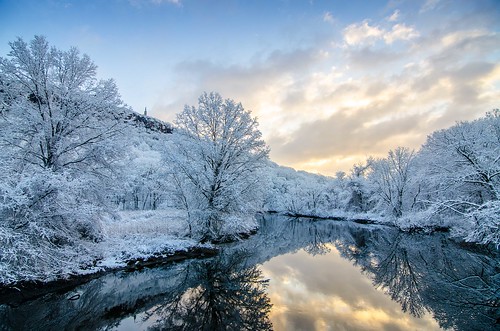 mill river millriver snow snowfall winter storm blizzard helena eastrock eastrockpark east rock park newhaven new haven ct connecticut skyline city orange street nikond7000 tokina1116mmf28 yale university yaleuniversity wonderland winterwonderland ice sunrise