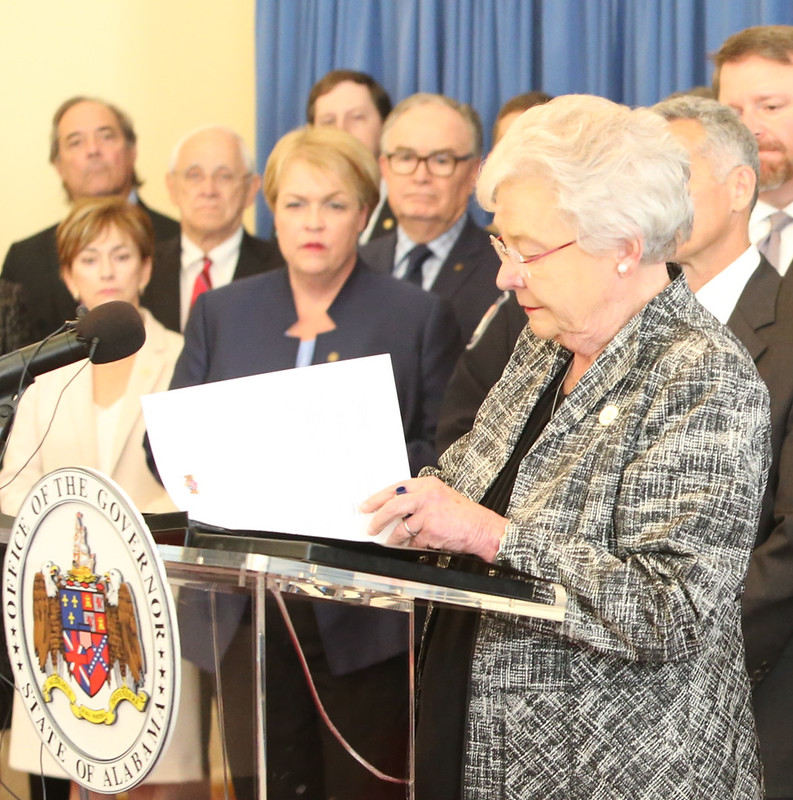 030618 Gov. Kay Ivey Signs Executive Order