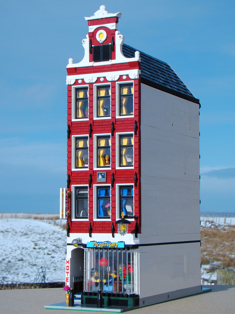 Amsterdam Hotel - Custom Lego 16-Wide Modular Building