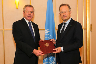NEW PERMANENT REPRESENTATIVE OF RUSSIA PRESENTS CREDENTIALS TO THE DIRECTOR-GENERAL OF THE UNITED NATIONS OFFICE AT GENEVA