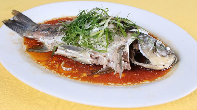 Ikan menjadi salah satu makanan Tahun Baru Imlek, simbol kemakmuran.