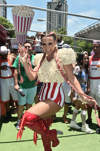 Carla Perez no Bloco Happy - Carnaval 2018