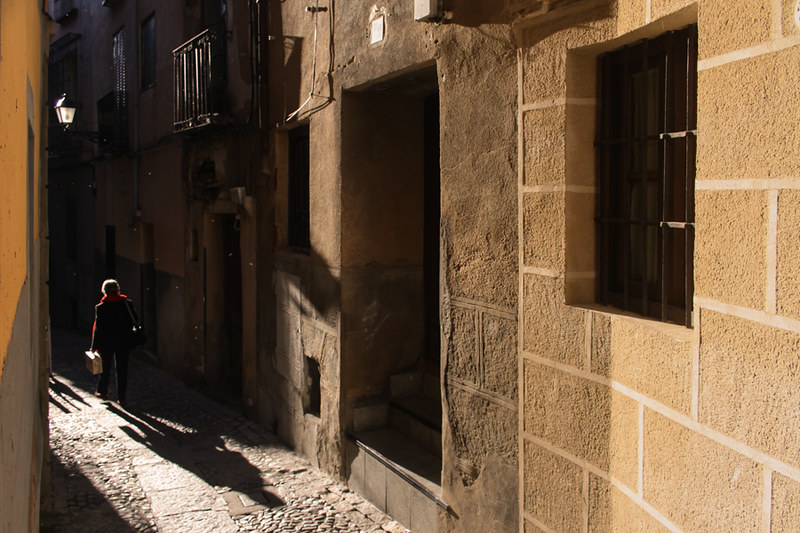 By day and by night, walking the streets of Toledo is a highly recommended experience: