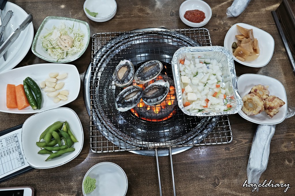 Busan-Jalgachi Fish Market-Live Abalone