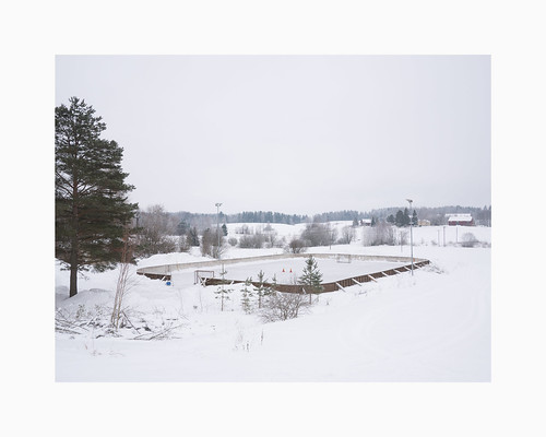 dalarnaslän sweden se arkhyttan storaskedvi säter säterskommun dalarna sverige g80 panasonic20mmf17 hockeyrink snow overcast winter trees countryside