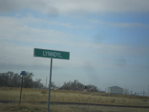 us6 lynndyl utah sign welcomesign biggreensign