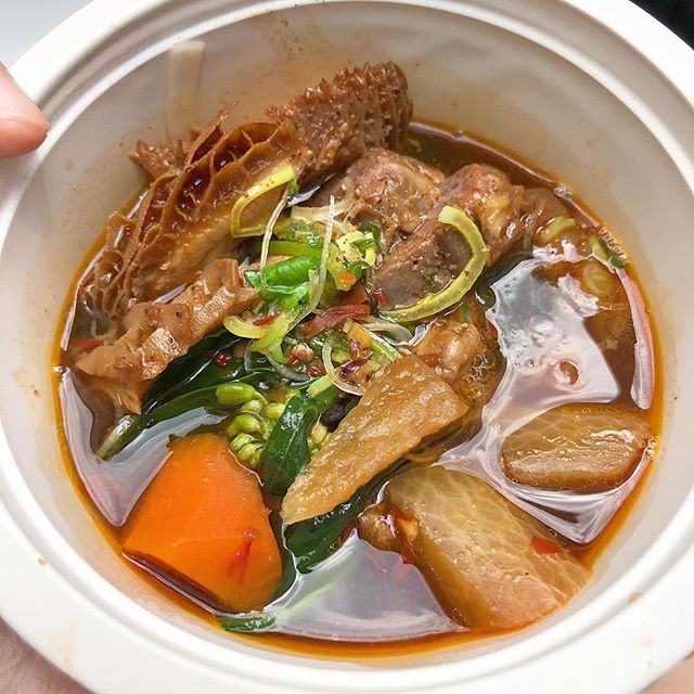 Chef @andrechiang_sg’s Taiwan beef noodles are mindblowingly phenomenal. If I have to go to Taipei to eat this again, I will! . . . . #andrechiang #restaurantandre #taiwanese #beefnoodles . . . . . #sgfood #sgfoodporn #igfood #sglife #exploresingapore #wh