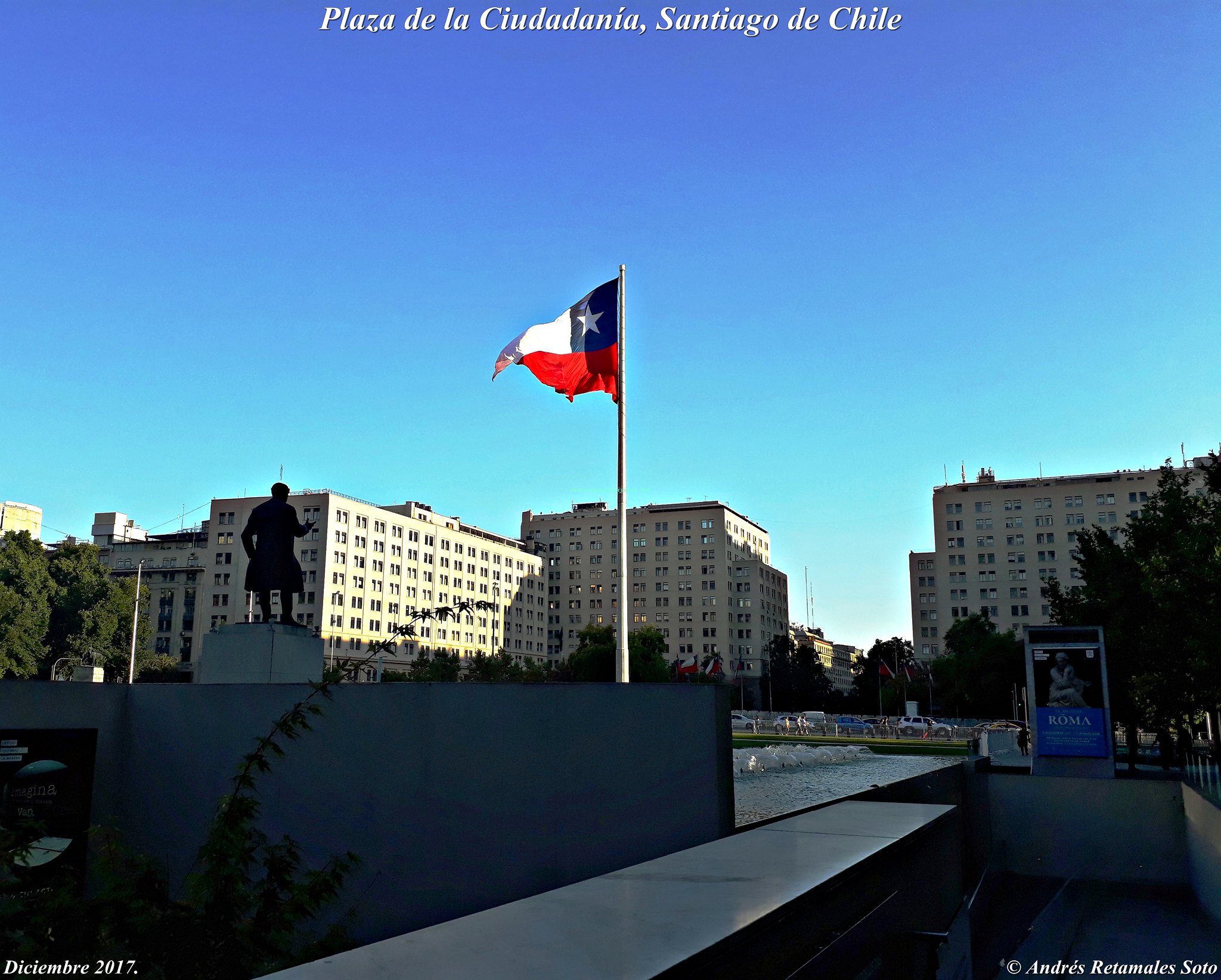 Plaza de la Ciudadanía, Santiago de Chile, Diciembre 2017