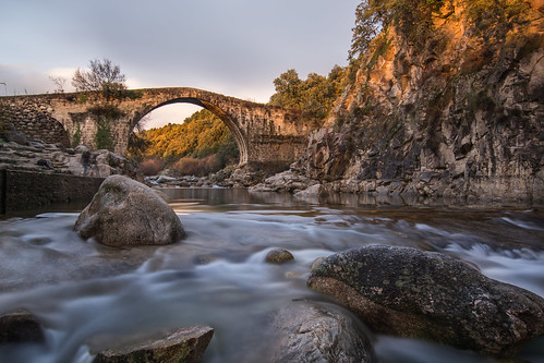 puente agua aguasedosa atardecer río luznatural rocas paisaje naturaleza